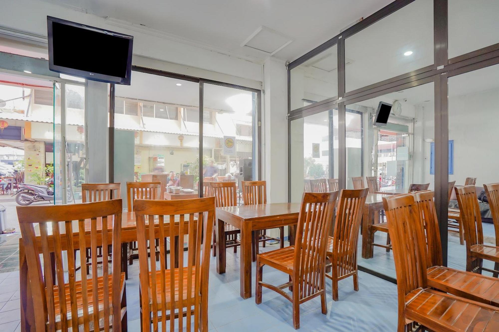 泗水 Spot On 90110 A1 Pakis Argosari酒店 外观 照片